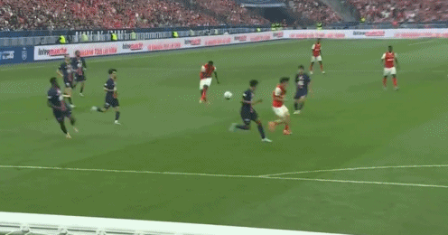 华体会官方-⚽法国杯半场：巴尔科拉3分钟梅开二度，巴黎圣日耳曼3-0兰斯