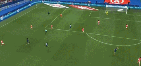 华体会官方-⚽法国杯半场：巴尔科拉3分钟梅开二度，巴黎圣日耳曼3-0兰斯