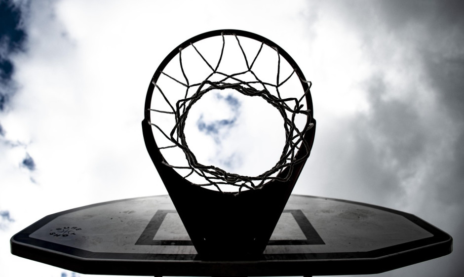 周琦晒赴美治疗视频：见到凌晨四五点的洛杉矶 杨瀚森归队大势所趋