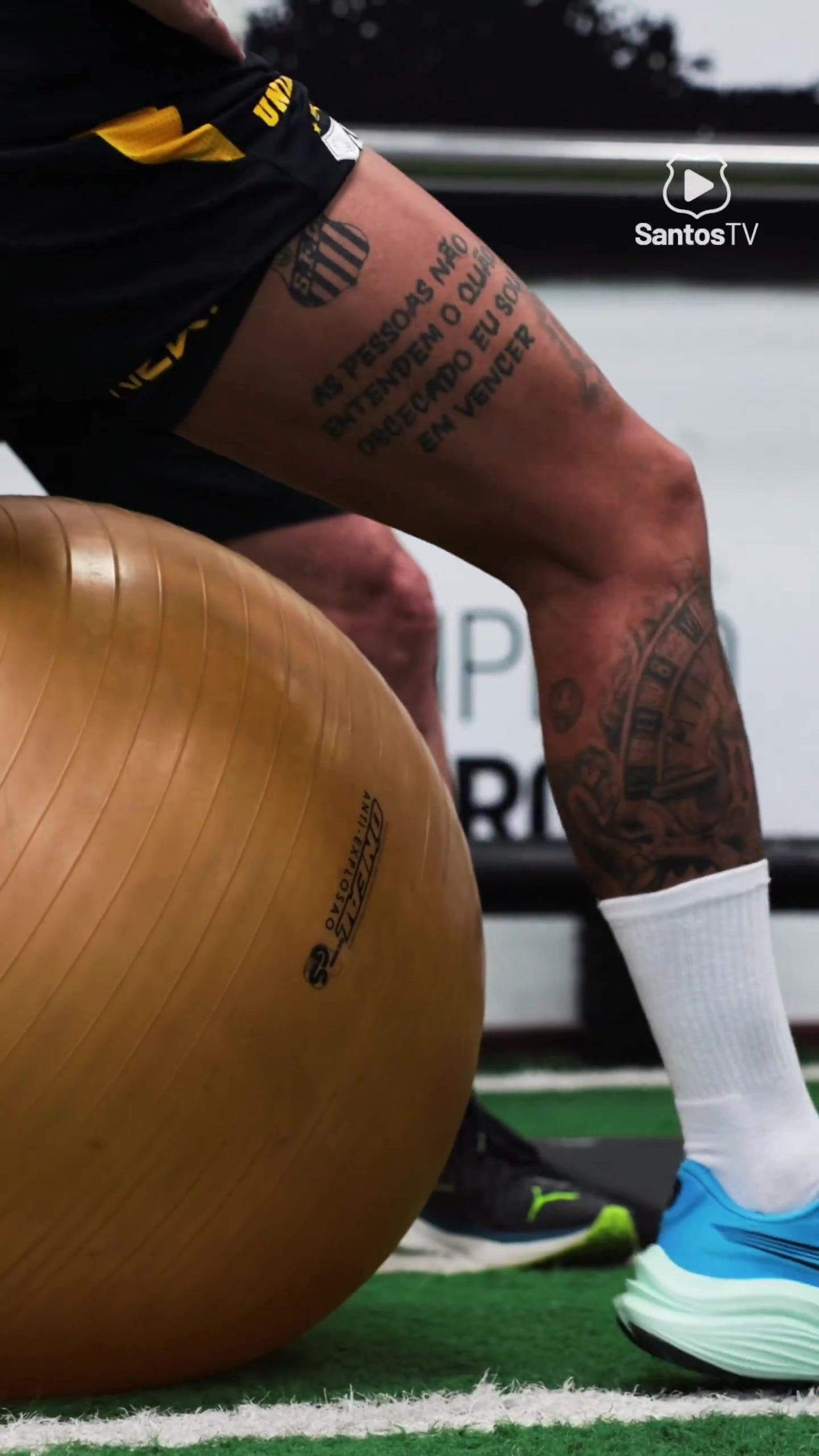 华体会官网-努力恢复！桑托斯官方社媒晒视频，内马尔在健身房进行康复训练