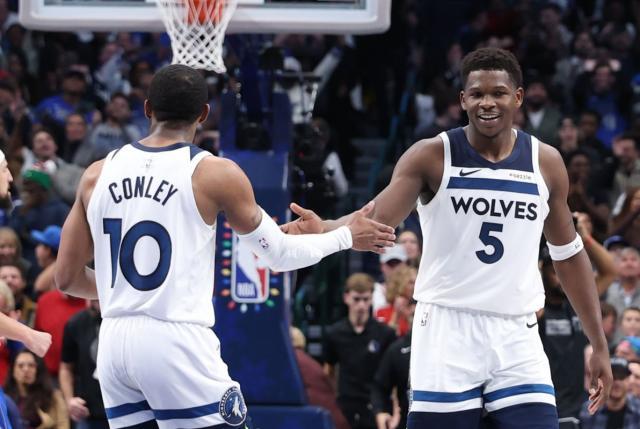 华体会体育-小时候的梦想！爱德华兹圆梦圣诞大战：赢球更爽