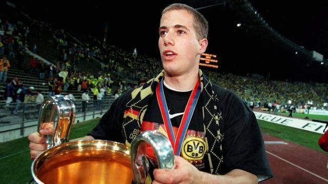 秦游夏：里肯出任体育总经理，多特今天发生了什么？