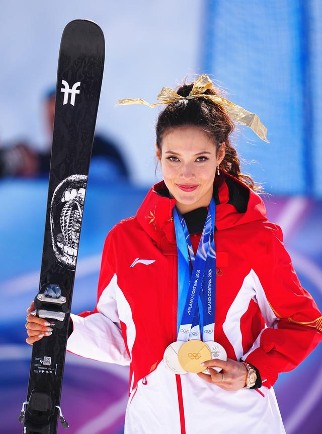 面对美国众议员挑衅，谷爱凌回击：代表中国，能创造最大正面影响|冬奥会|米兰冬奥|米兰冬奥会|夏季奥林匹克运动会|自由式滑雪_新浪体育_新浪新闻