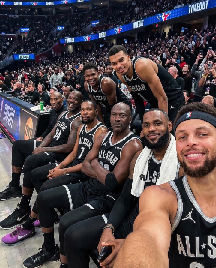 超巨只是进入这里的门槛！美媒AI合照：谁不该出现在图里？