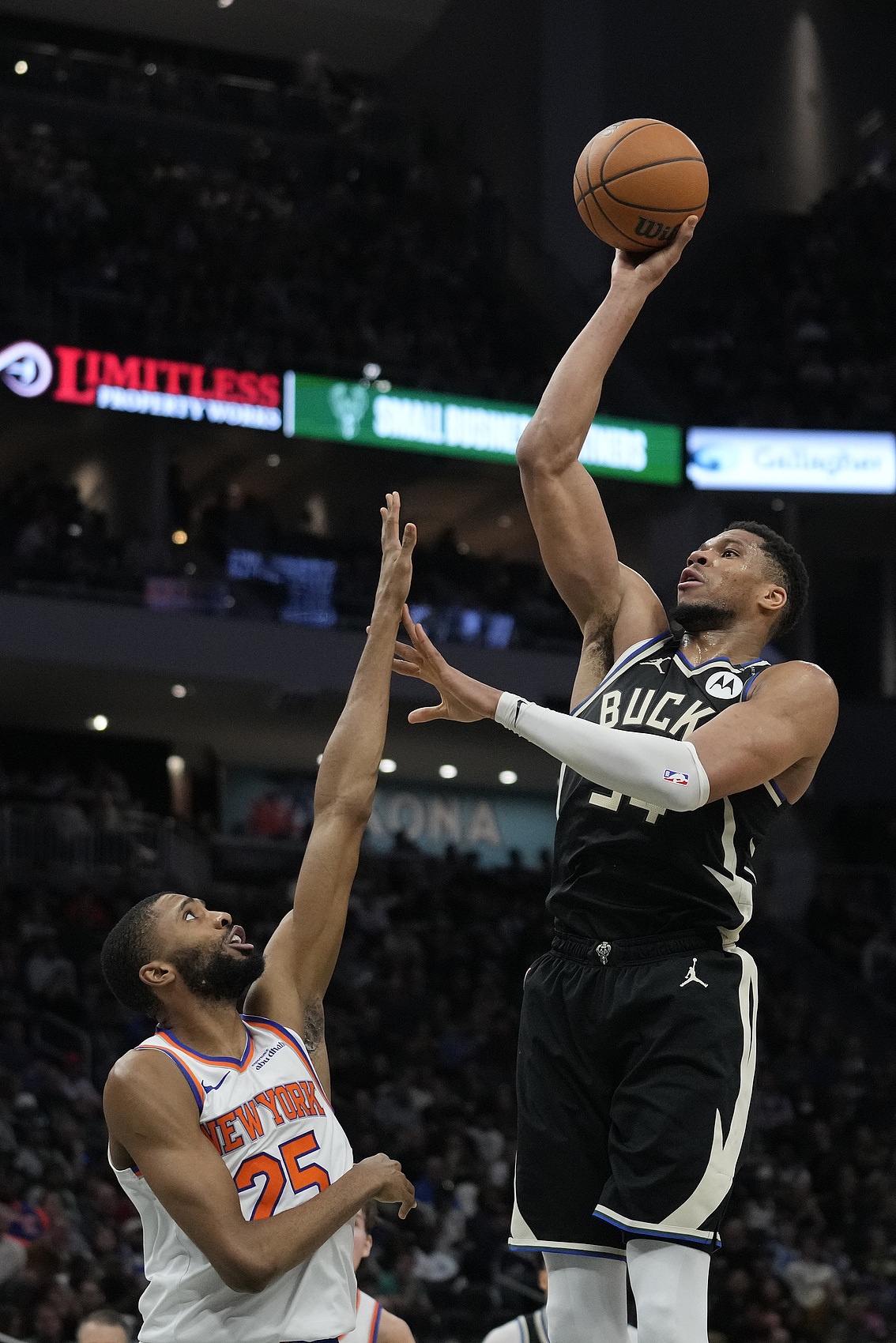 华体会官方-雄鹿开摆得看开拓者脸色？开拓者手握霍勒迪&amp;利拉德&amp;雄鹿3年首轮