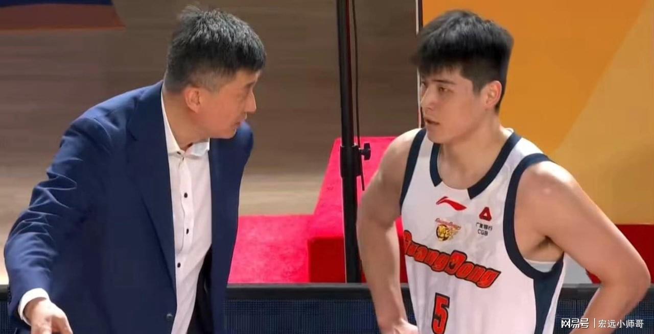 星锐赛MVP仅出场7分钟，反观张皓嘉却深受器重，杜锋为何出此昏招
