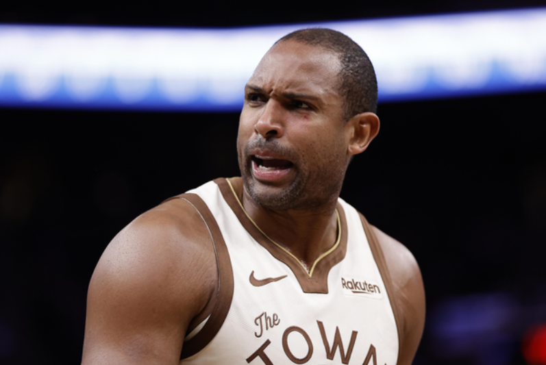 华体会网站-遭遇伤病潮！勇士10天合同签2米11中锋 G联赛场均23+13