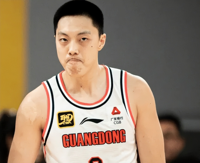 华体会官方-广东球迷刷屏杜锋下课！进攻只靠外援，防守到处漏，2将被用废了|辽宁男篮|广东男篮|徐杰|比赛|赛季_新浪体育_新浪新闻